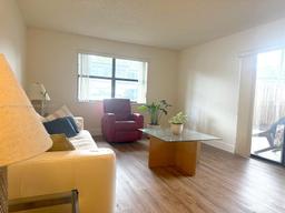 Picture of 14240 SW 94Th Cir Ln # 32, Miami, FL 33186