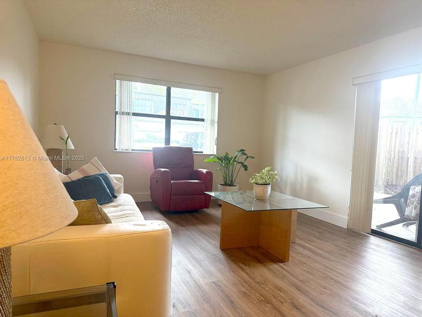 Picture of 14240 SW 94Th Cir Ln # 32, Miami FL 33186
