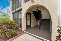 Picture of 219 Pine Hov Cir # 1, Green Acres, FL 33463