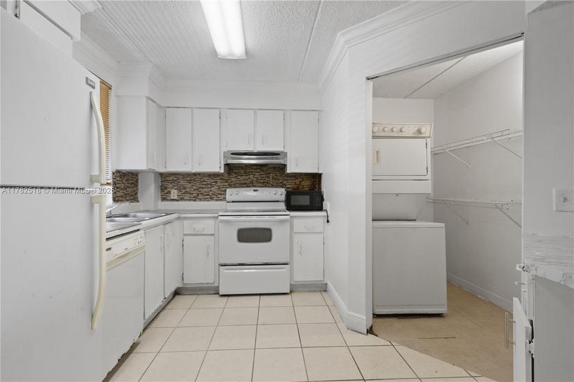 Picture of 6135 NW 186Th St # 202, Hialeah FL 33015