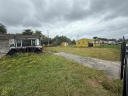 Picture of 18300 NW 10Th Ct, Miami Gardens, FL 33169