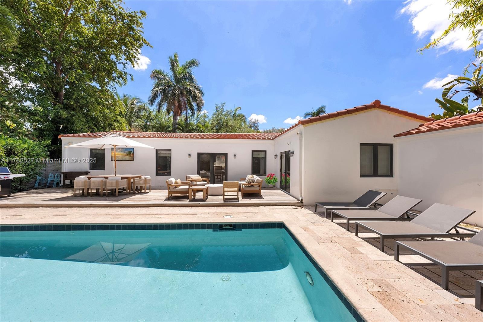 Picture of 881 NE 71St St, Miami, FL 33138