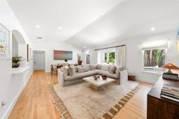 Picture of 881 NE 71St St, Miami, FL 33138