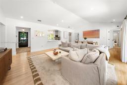 Picture of 881 NE 71St St, Miami, FL 33138