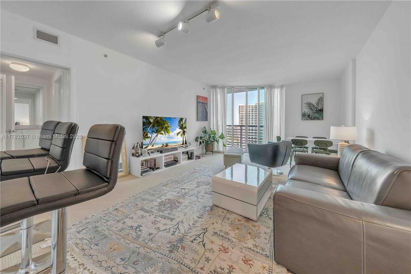 Picture of 335 S Biscayne Blvd # 2003, Miami FL 33131