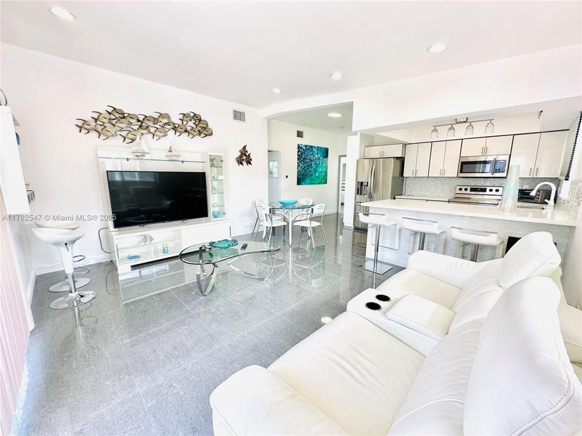 Picture of 3751 NE 170Th St # 4, North Miami Beach FL 33160