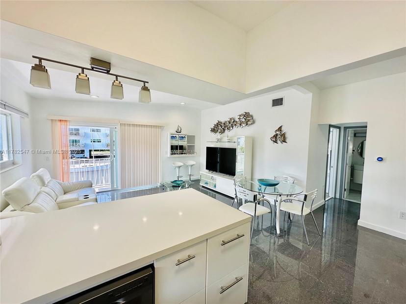 Picture of 3751 NE 170Th St # 4, North Miami Beach FL 33160