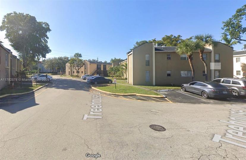 Picture of 4523 Treehouse Ln # G, Tamarac FL 33319
