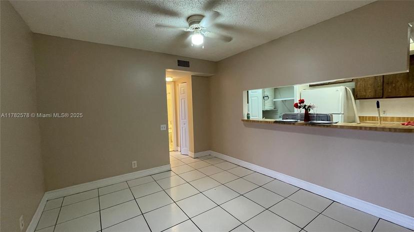 Picture of 4523 Treehouse Ln # G, Tamarac FL 33319