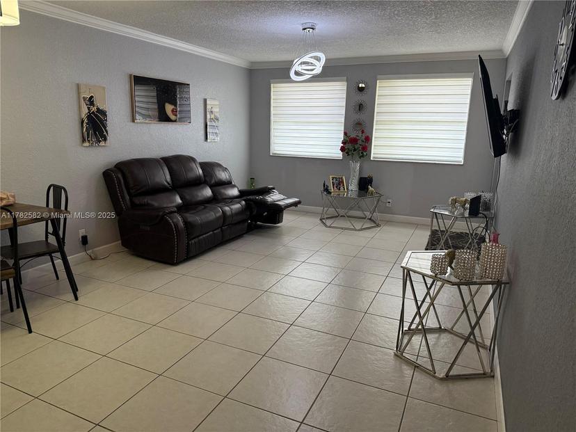 Picture of 8180 Geneva Ct # 126, Doral FL 33166