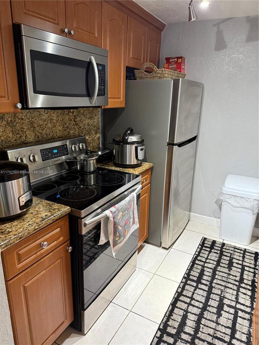 Picture of 8180 Geneva Ct # 126, Doral FL 33166