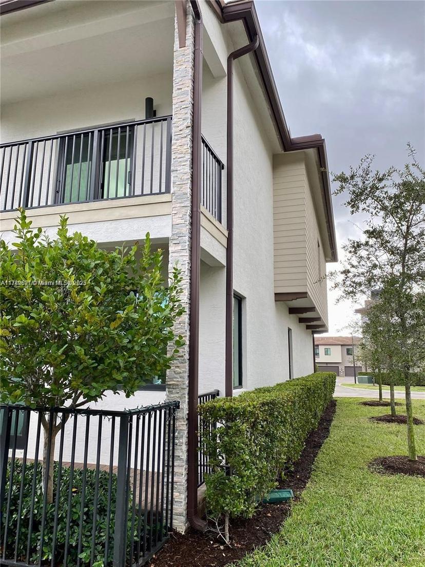 Picture of 4980 NW 83Rd Ave, Doral FL 33166