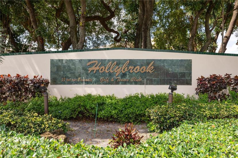 Picture of 400 S Hollybrook Dr # 302, Pembroke Pines FL 33025