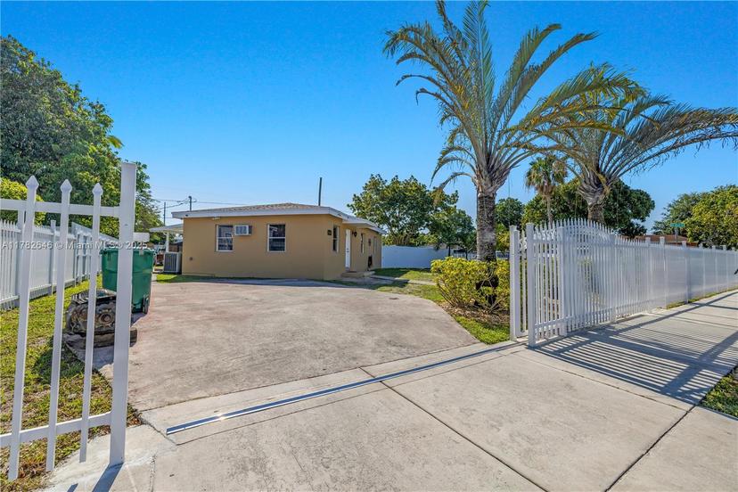 Picture of 15231 NW 28Th Pl, Miami Gardens FL 33054