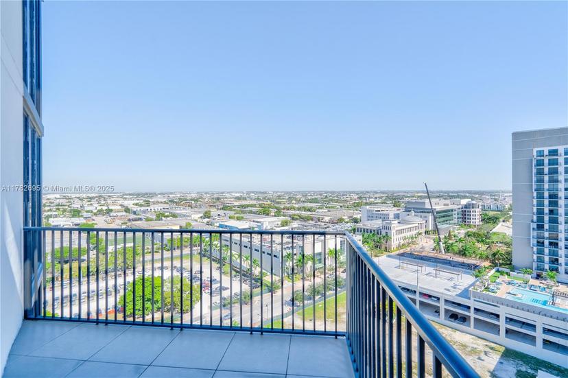 Picture of 5300 NW 85Th # 1511, Doral FL 33166