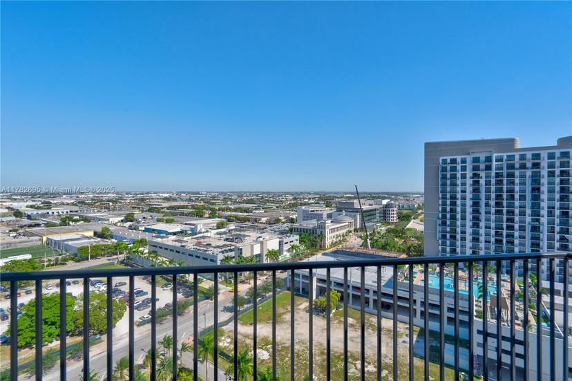 Picture of 5300 NW 85Th # 1511, Doral FL 33166