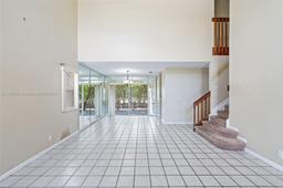 Picture of 9454 NW 8Th Cir, Plantation, FL 33324