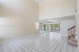 Picture of 9454 NW 8Th Cir, Plantation, FL 33324