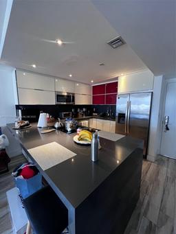 Picture of 600 NE 36Th St # 1706, Miami, FL 33137