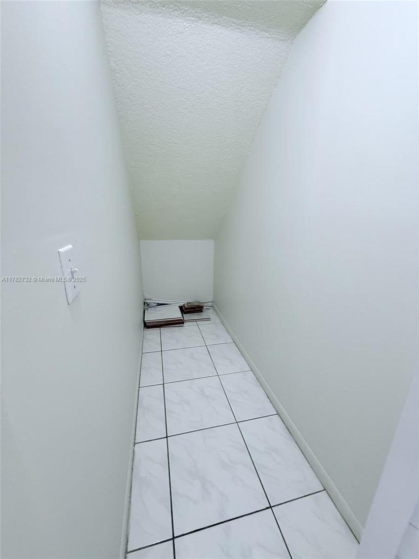 Picture of 7727 W 29Th Ln # 39, Hialeah FL 33018