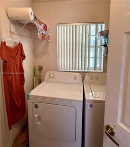 Picture of 1060 New Parkview Pl, Haverhill, FL 33417