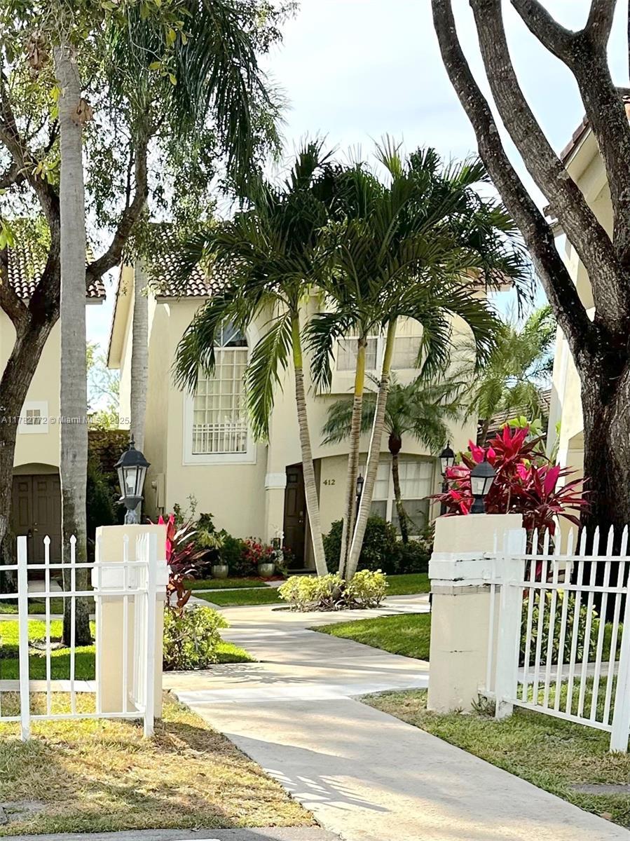 Picture of 412 NW 108Th Ter, Pembroke Pines, FL 33026