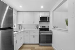 Picture of 9601 Sunrise Lakes Blvd # 206, Sunrise, FL 33322