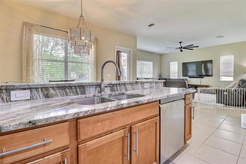 Picture of 1094 Grove Park Cir, Boynton Beach FL 33436