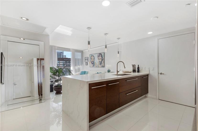Picture of 475 Brickell Ave # 3813, Miami FL 33131