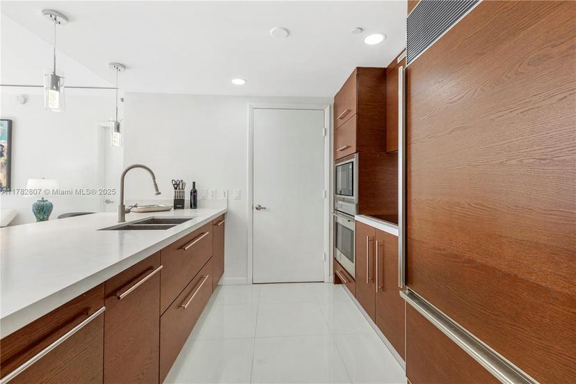 Picture of 475 Brickell Ave # 3813, Miami FL 33131