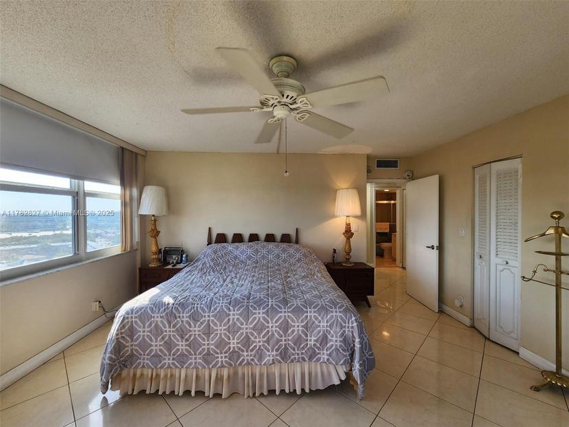 Picture of 2100 Sans Souci Blvd # B1401, North Miami FL 33181