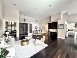 Picture of 400 Alexandra Cir, Weston, FL 33326