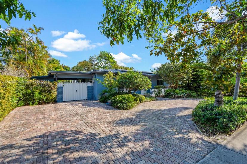 Picture of 9221 SW 16Th St, Miami FL 33165