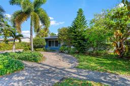 Picture of 9221 SW 16Th St, Miami, FL 33165