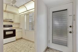 Picture of 2900 NW 48Th Ter # 409, Lauderdale Lakes, FL 33313