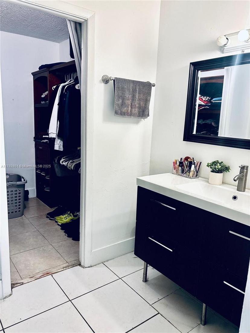 Picture of 14820 Naranja Lakes Blvd, Homestead FL 33032