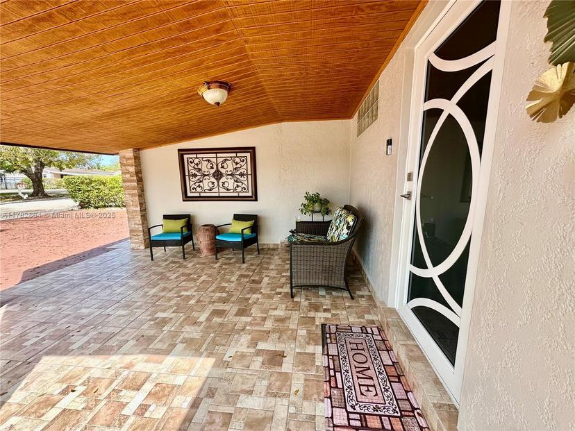 Picture of 660 W 70Th Pl, Hialeah FL 33014