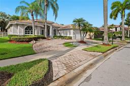 Picture of 1807 Victoria Pointe Cir, Weston, FL 33327