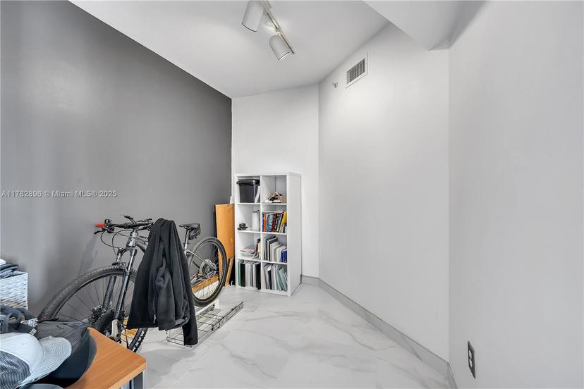Picture of 110 N Federal Hwy # 1203, Fort Lauderdale FL 33301