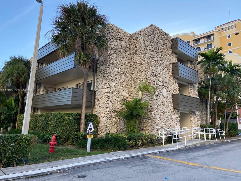 Picture of 8305 SW 72Nd Ave # 208A, Miami FL 33143