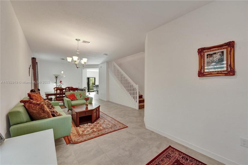 Picture of 20900 NE 2Nd Ct, Miami FL 33179