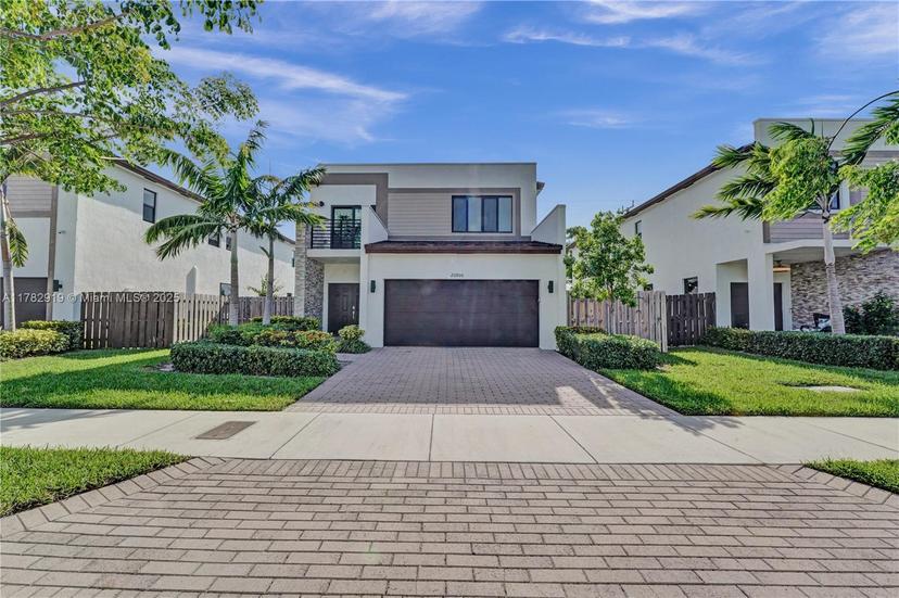 Picture of 20900 NE 2Nd Ct, Miami FL 33179
