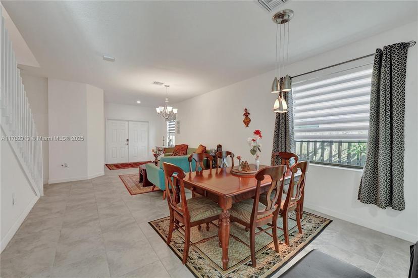 Picture of 20900 NE 2Nd Ct, Miami FL 33179