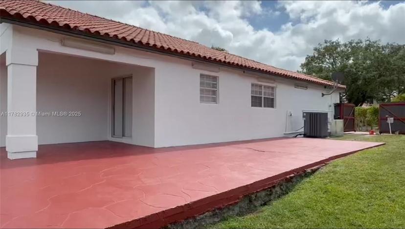 Picture of 19851 NW 82Nd Ct, Hialeah FL 33015