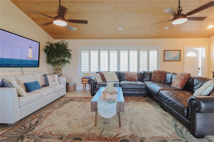 Picture of 1323 Hudgins Dr, Lower Keys FL 33042