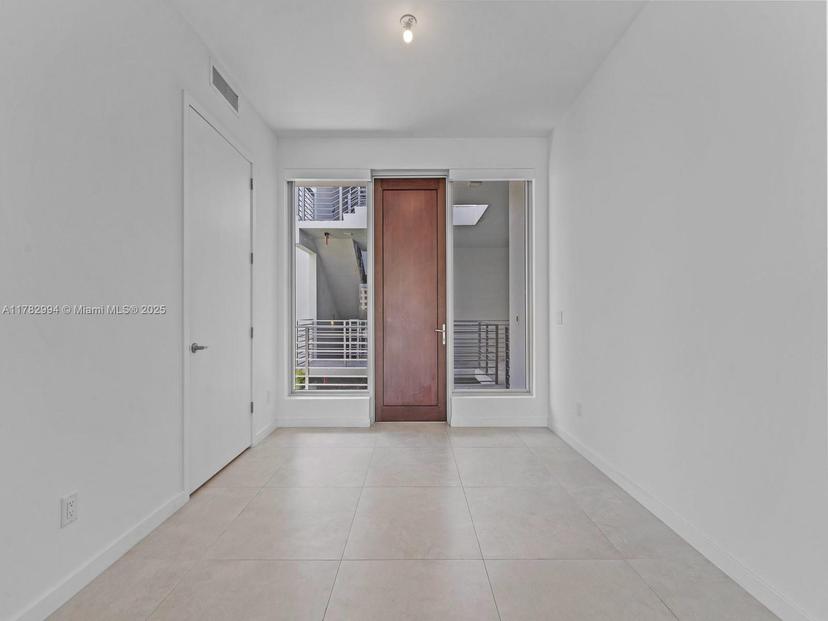 Picture of 529 SW 11Th St # 303, Miami FL 33129