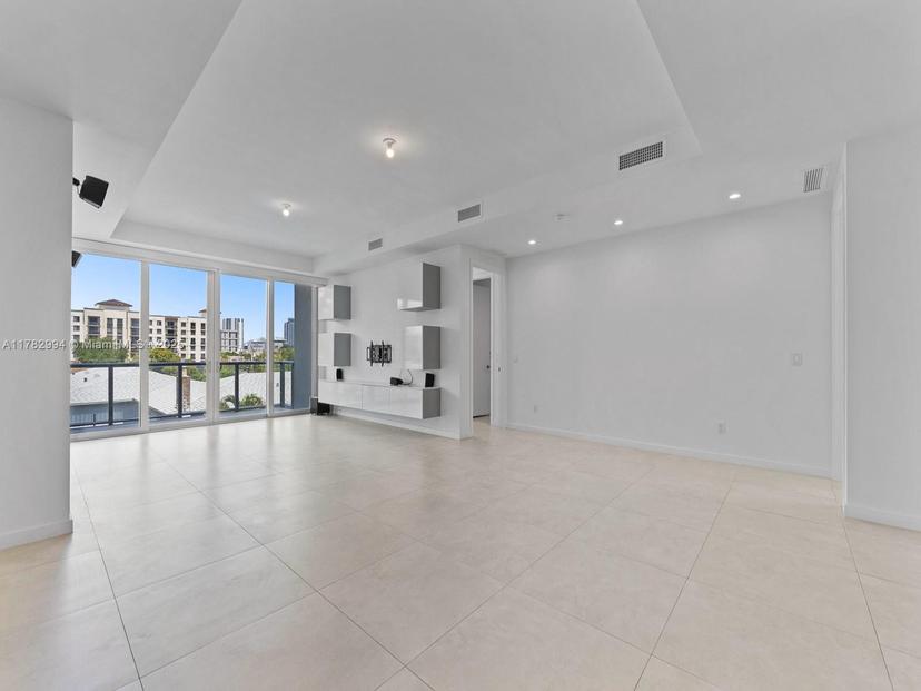 Picture of 529 SW 11Th St # 303, Miami FL 33129