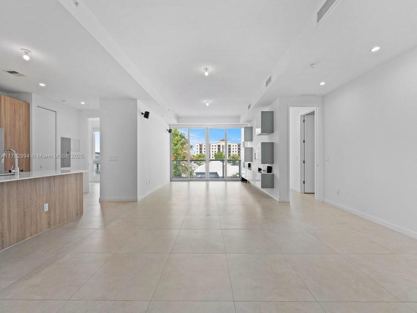 Picture of 529 SW 11Th St # 303, Miami FL 33129