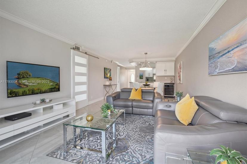 Picture of 9823 S Hollybrook Lake Dr # 301, Pembroke Pines FL 33025