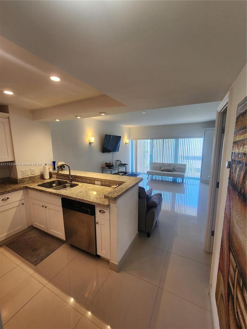 Picture of 1965 S Ocean Dr # 3H, Hallandale Beach FL 33009